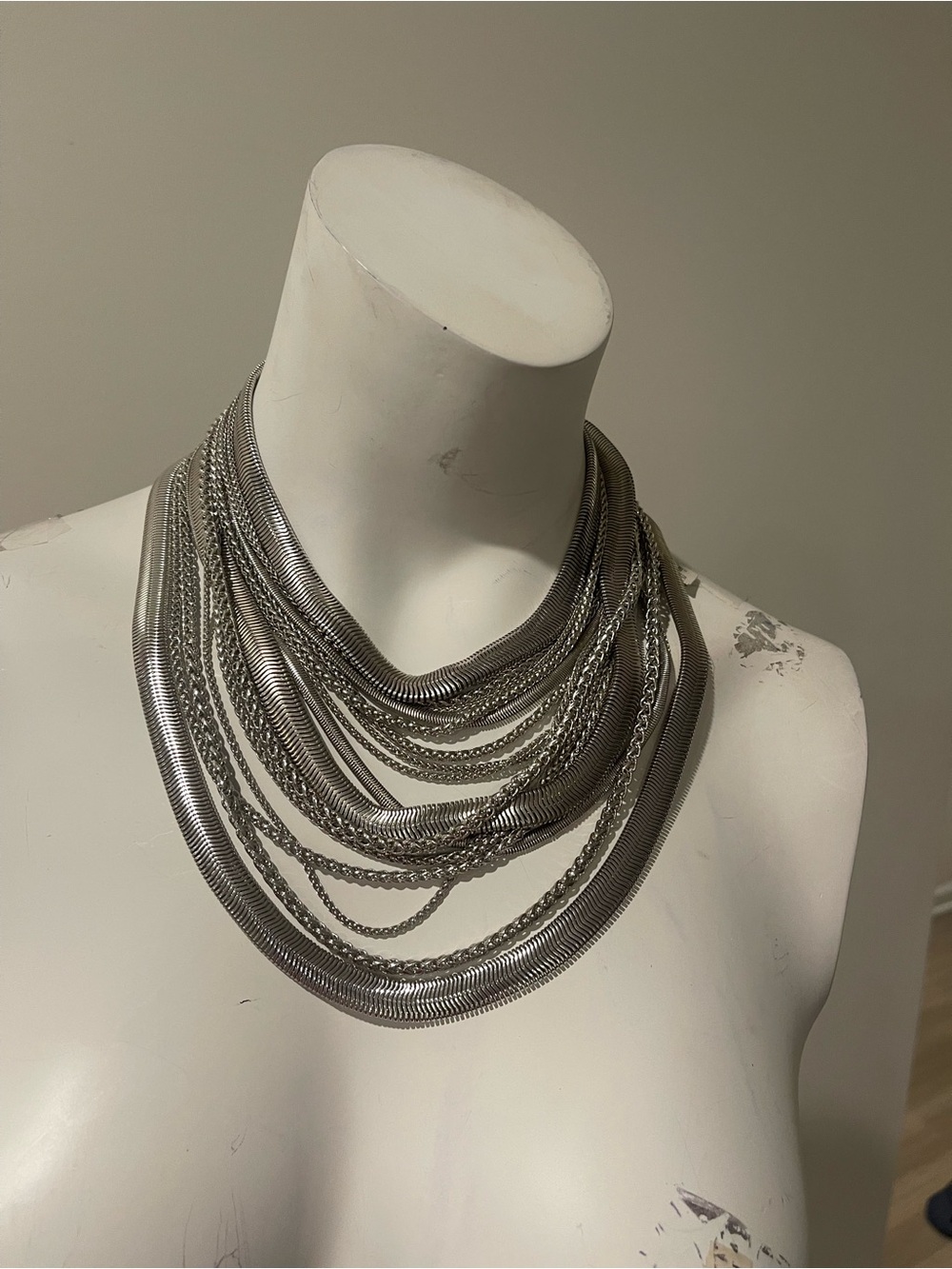 NWT kendra scott multi-Layer Silver Statement Necklace
